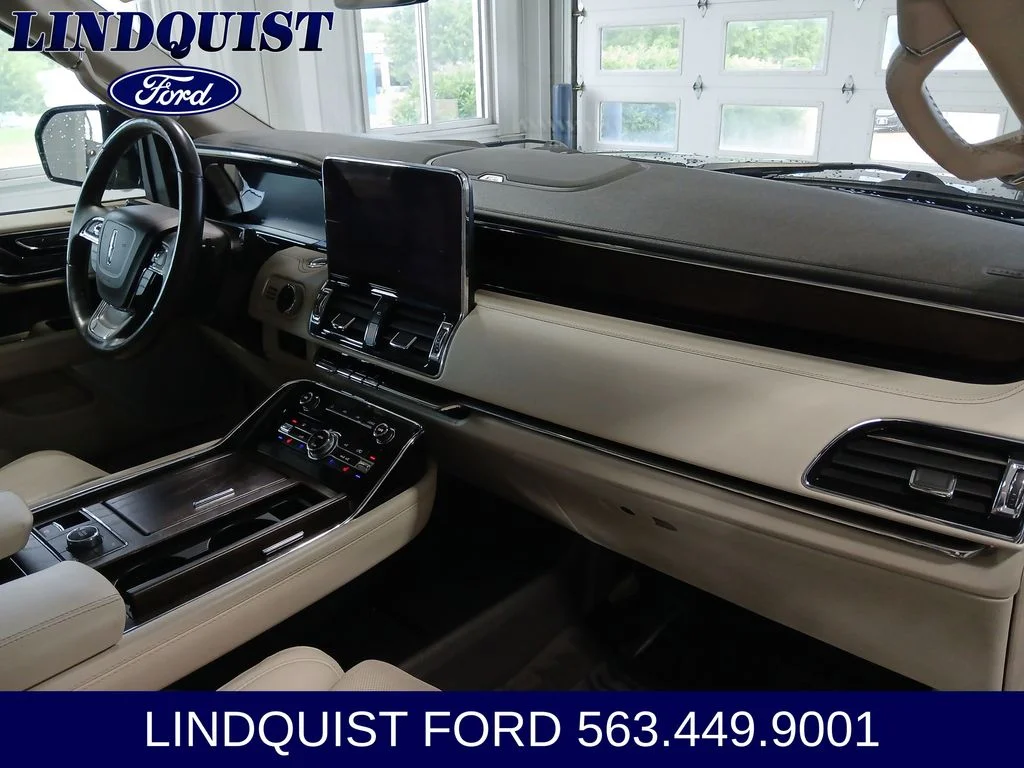 Used 2021 Blue Lincoln Reserve image 16