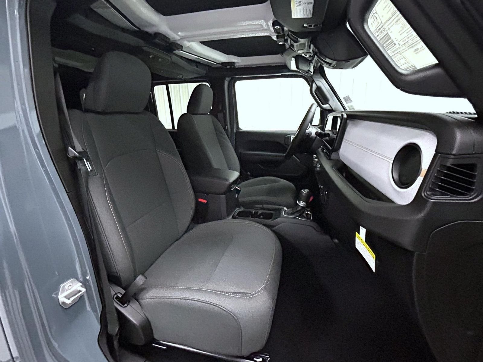 New 2026 Anvil Clear-Coat Exterior Paint Jeep Sport S image 15
