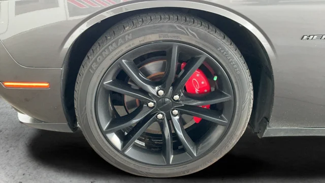 Used 2016 Gray Dodge R/T image 23