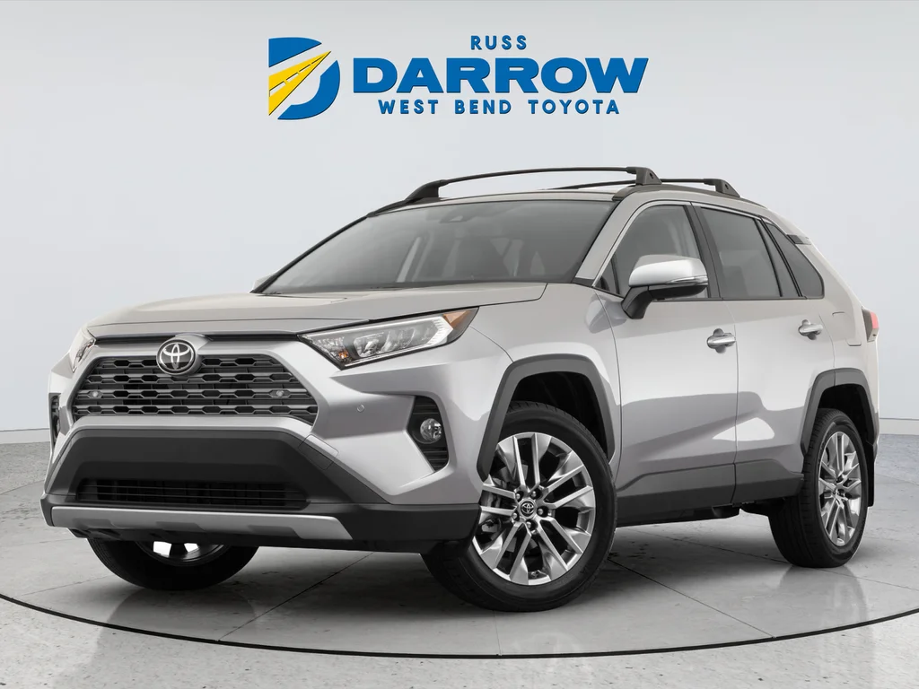 Used 2020 Silver Toyota XLE image 2