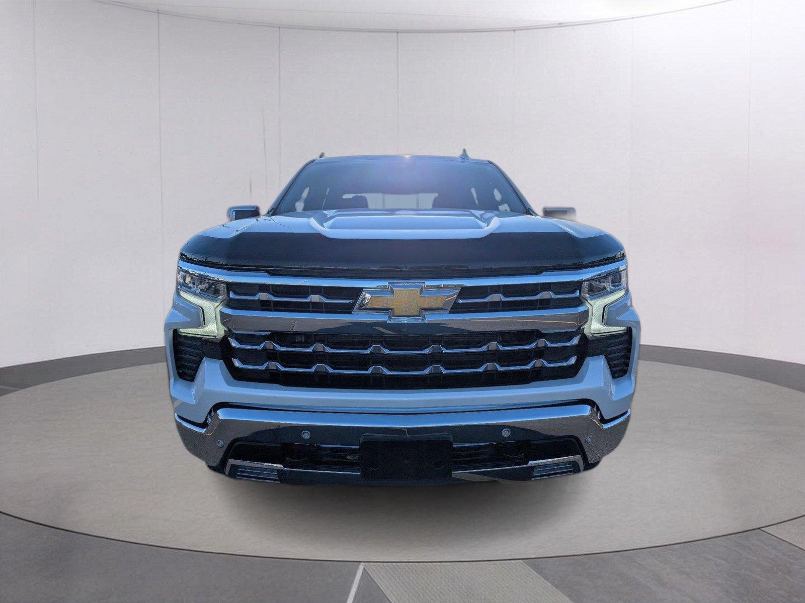 Used 2024 Iridescent Pearl Tricoat Chevrolet LTZ image 10