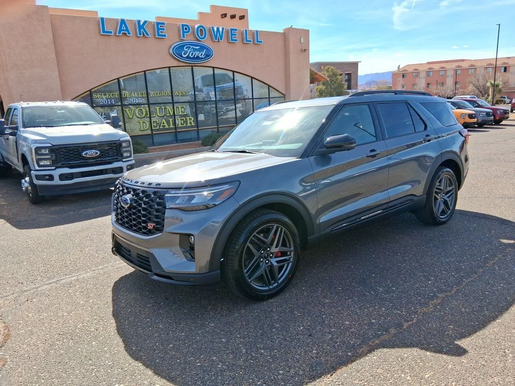 2026 Ford Explorer ST 4WD's photo