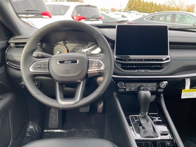 New 2026 Bright White Clearcoat Jeep Latitude Altitude image 10