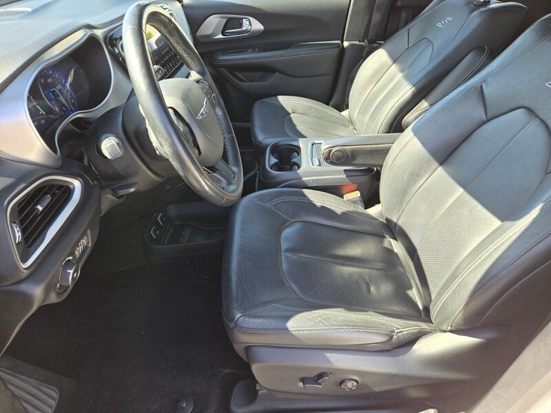 Used 2020 White Chrysler Touring L Plus image 11