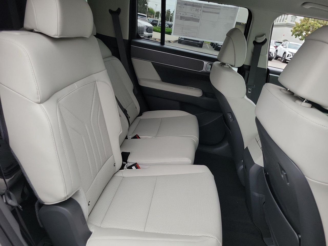 New 2027 Shimmering Silver Hyundai SEL image 18