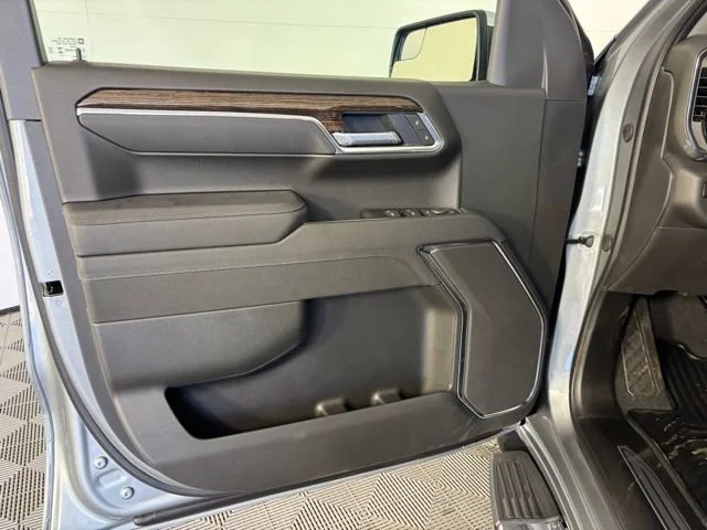 New 2026 Sterling Metallic GMC SLE image 13