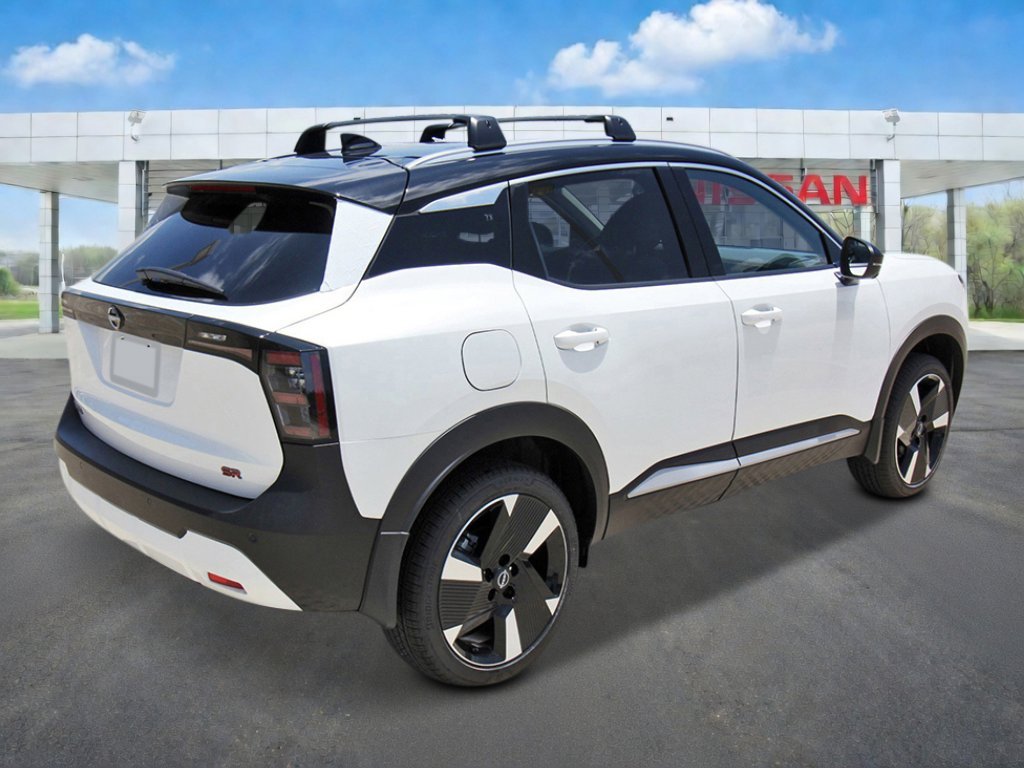 New 2026 Aspen White Tricoat/Super Black Nissan SR image 4