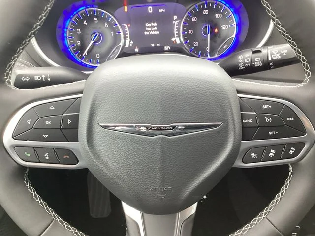 New 2026 Bright White Clearcoat Chrysler SELECT image 13