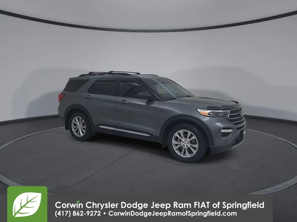 Used 2022 Gray Ford XLT image 2