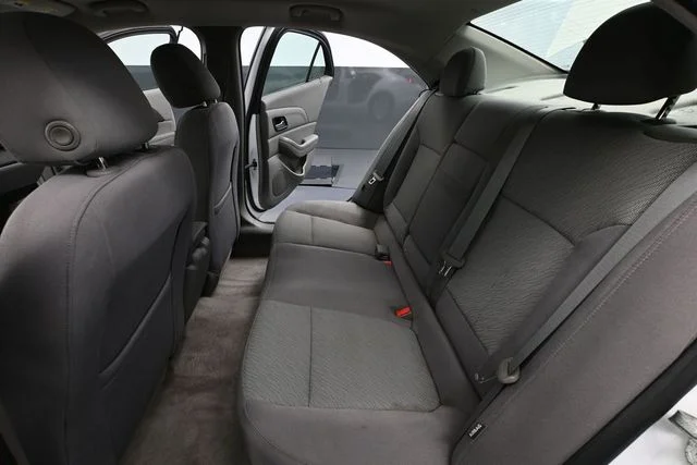 Used 2013 White Chevrolet LS image 29