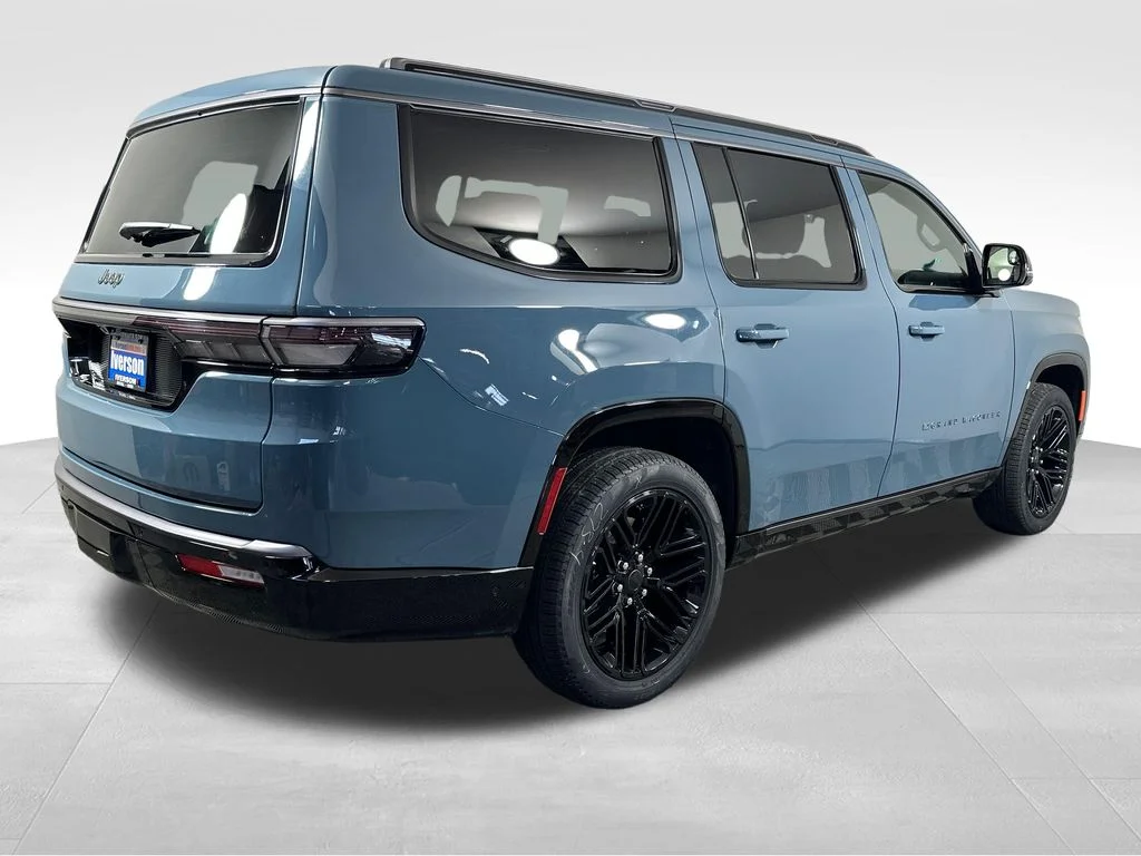 New 2026 Steel Blue Exterior Paint Jeep Limited Reserve image 10