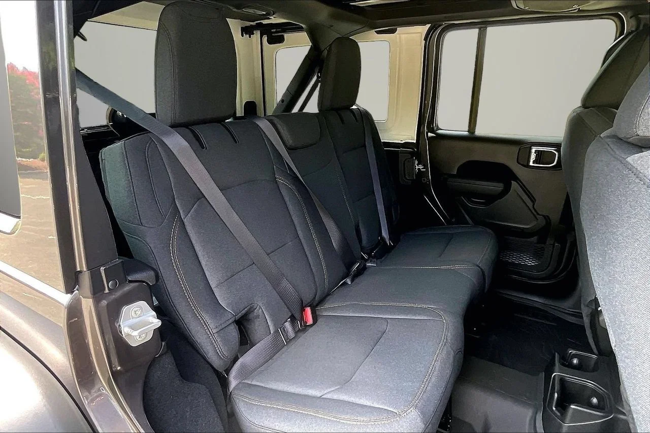 New 2026 Granite Crystal Metallic Clearcoat Jeep Willys image 17