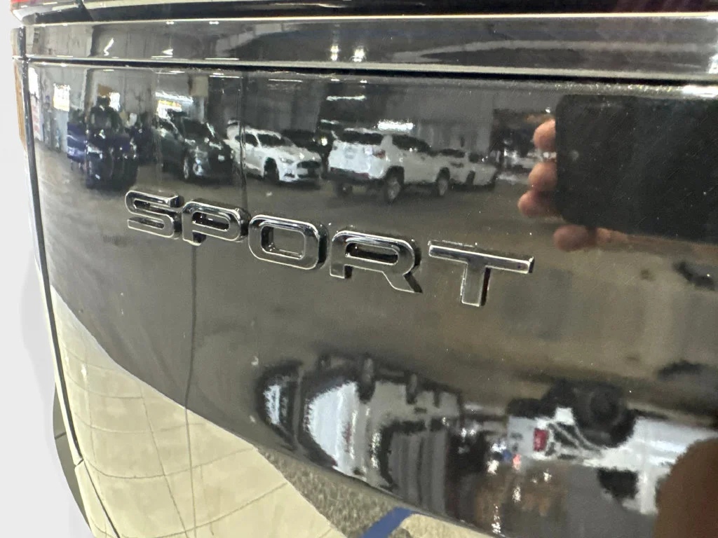 Used 2023 Black Land Rover SE image 26