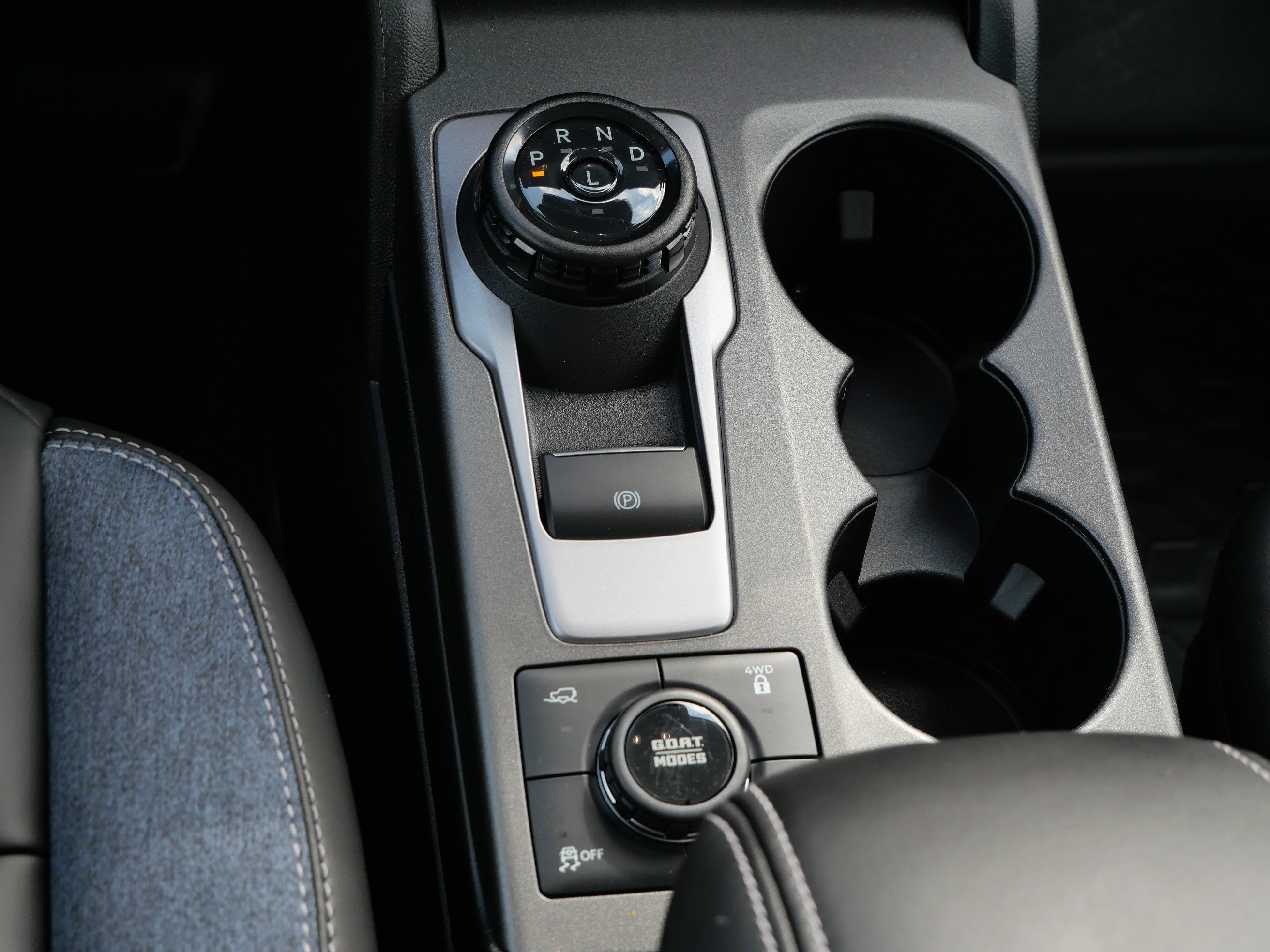 New 2026 Velocity Blue Metallic Ford Outer Banks® image 14