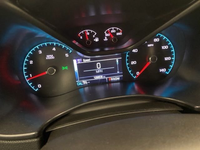 Used 2016 Red Chevrolet Z71 image 27