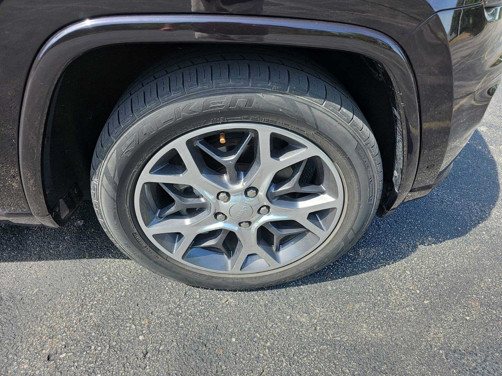 Used 2019 Sangria Metallic Clearcoat Jeep Overland image 9