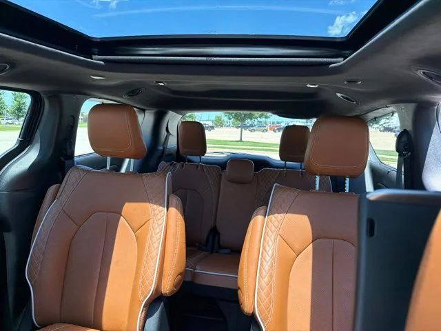Used 2024 Black Chrysler Pinnacle image 9