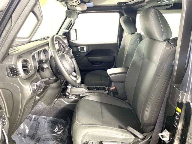 Used 2022 Black Jeep Sport S image 14