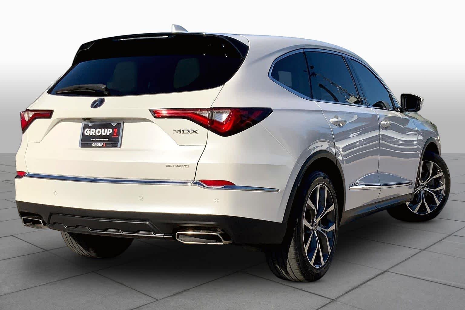 Used 2024 Platinum White Pearl Acura w/Technology Package image 13