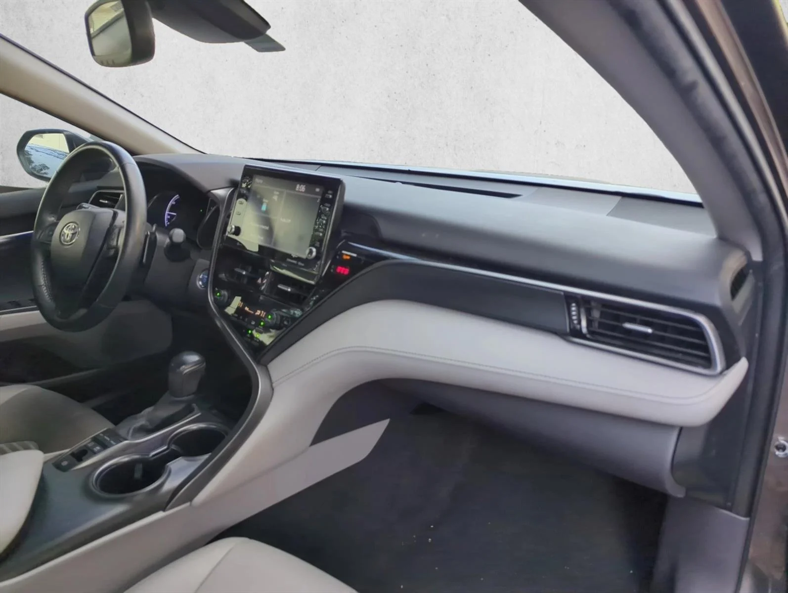 Used 2022 Predawn Gray Mica Toyota Hybrid SE image 26