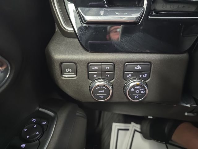 Used 2023 Silver GMC Elevation image 20
