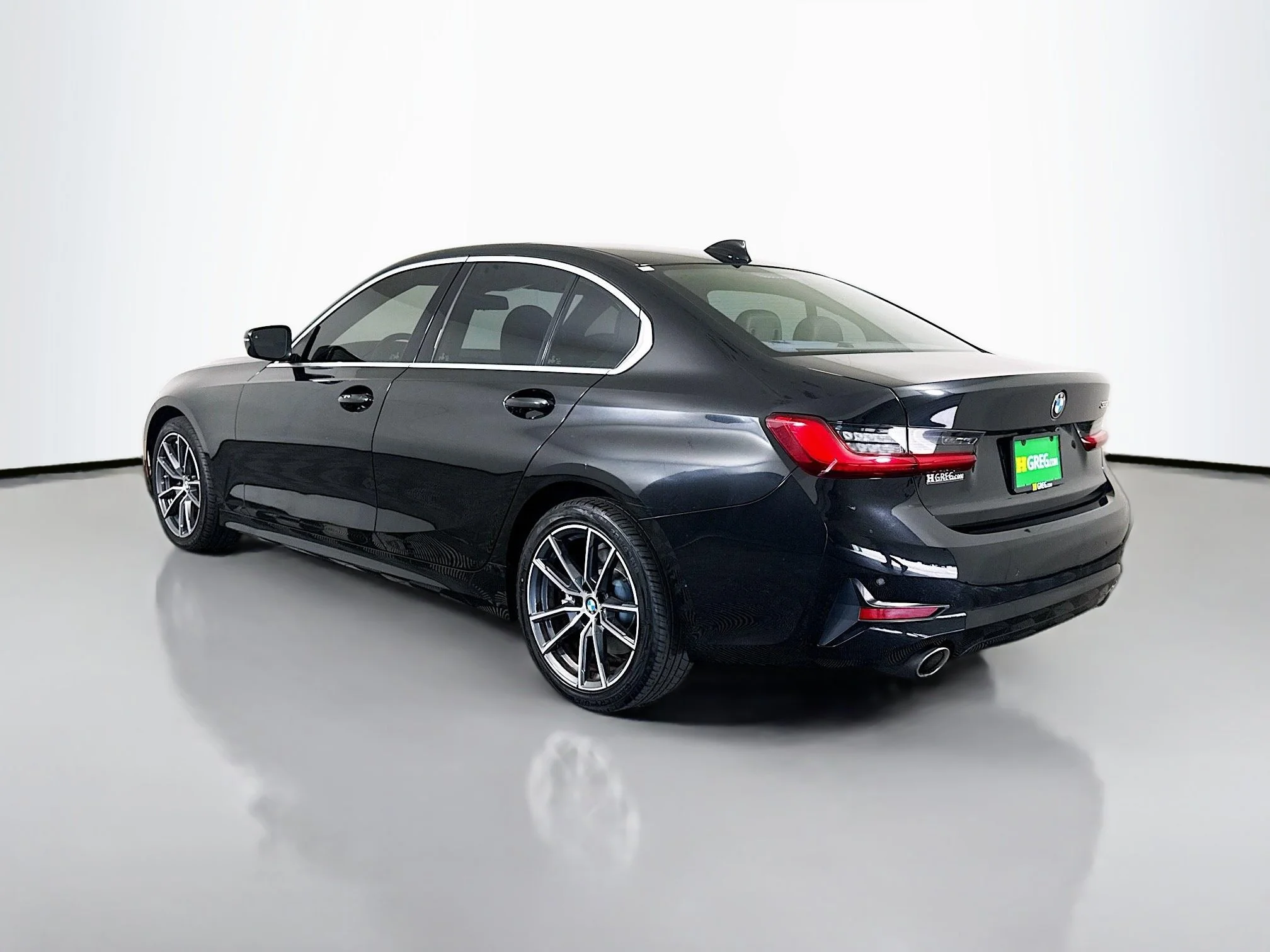 Used 2019 Black Sapphire Metallic BMW 330i image 5