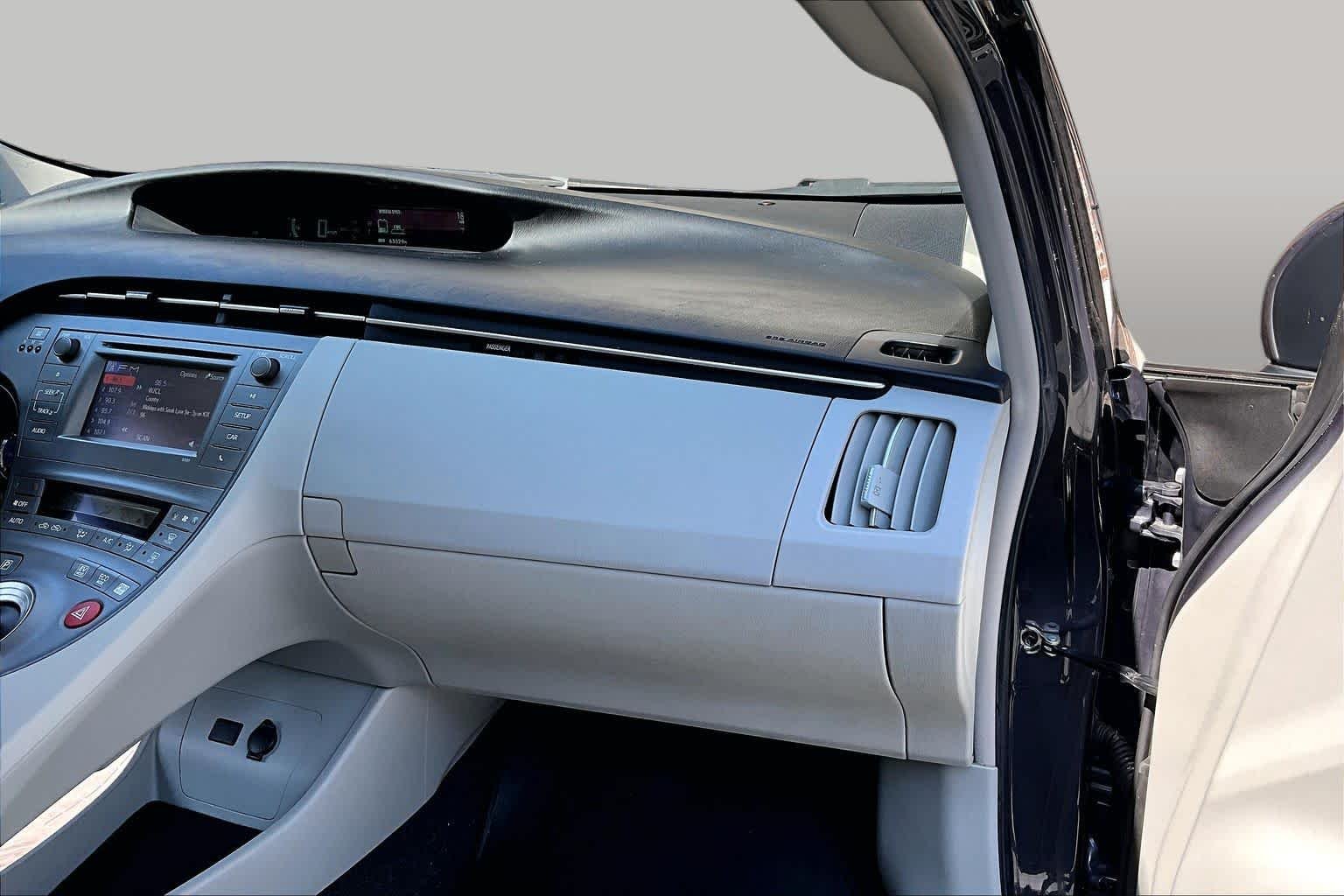 Used 2013 Winter Gray Metallic Toyota Two image 18