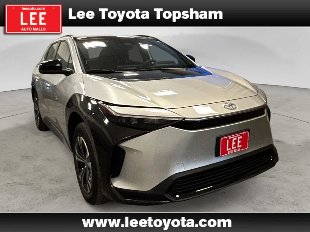 Used 2023 Silver Metallic Toyota XLE image 7