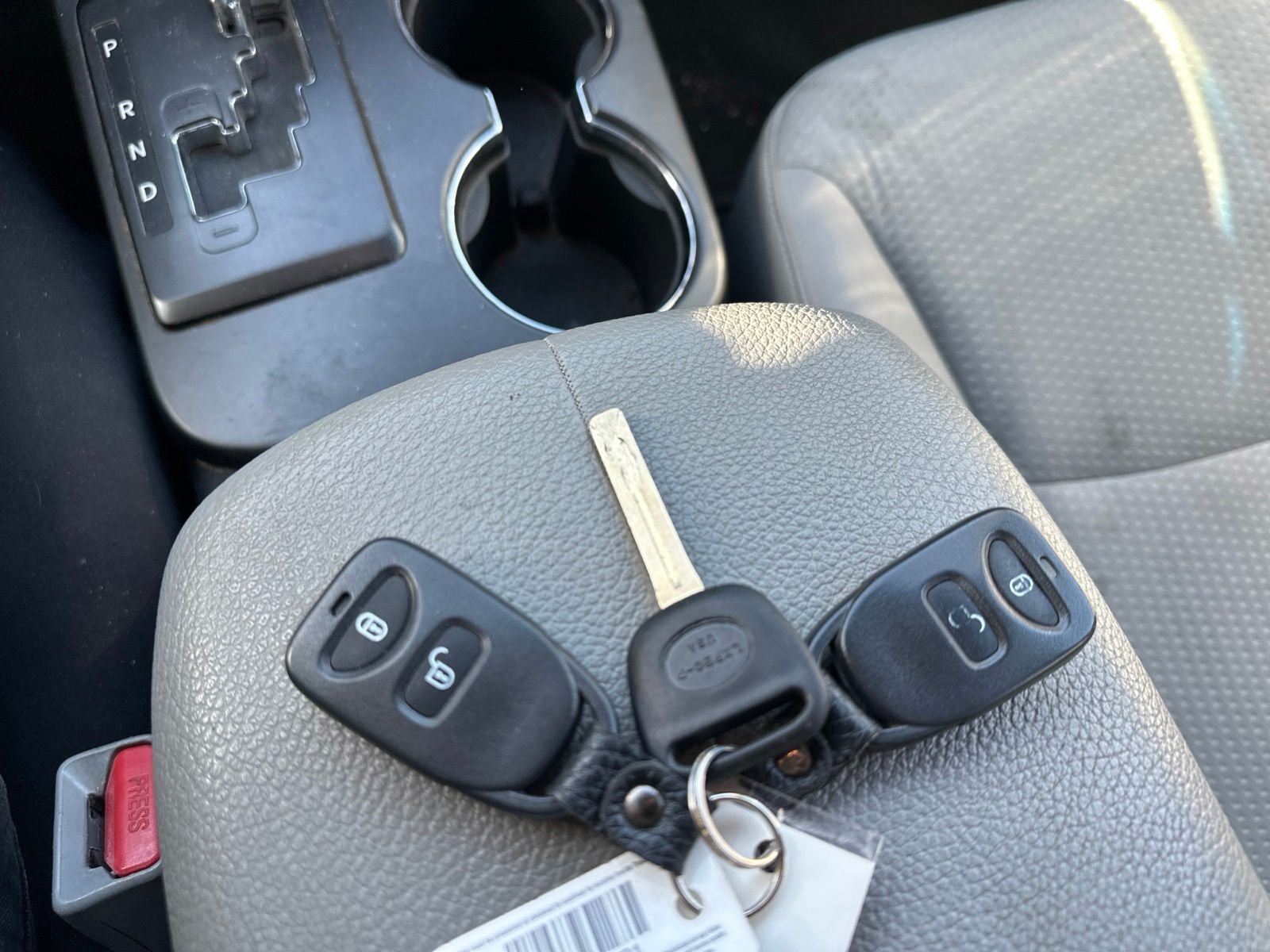 Used 2011 Silver Kia LX image 7
