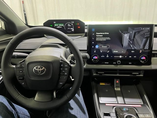New 2026 Wind Chill Pearl <sup>1</sup> Toyota  SE image 20