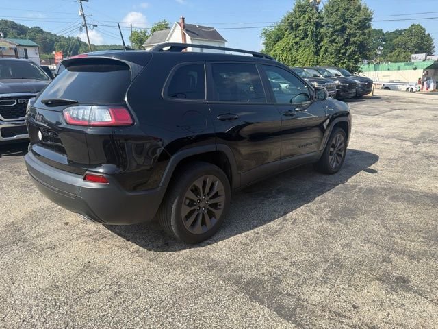 Used 2021 Black Jeep Latitude Lux image 5