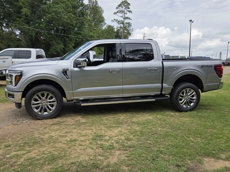 New 2026 Iconic Silver Metallic Ford Lariat® image 4