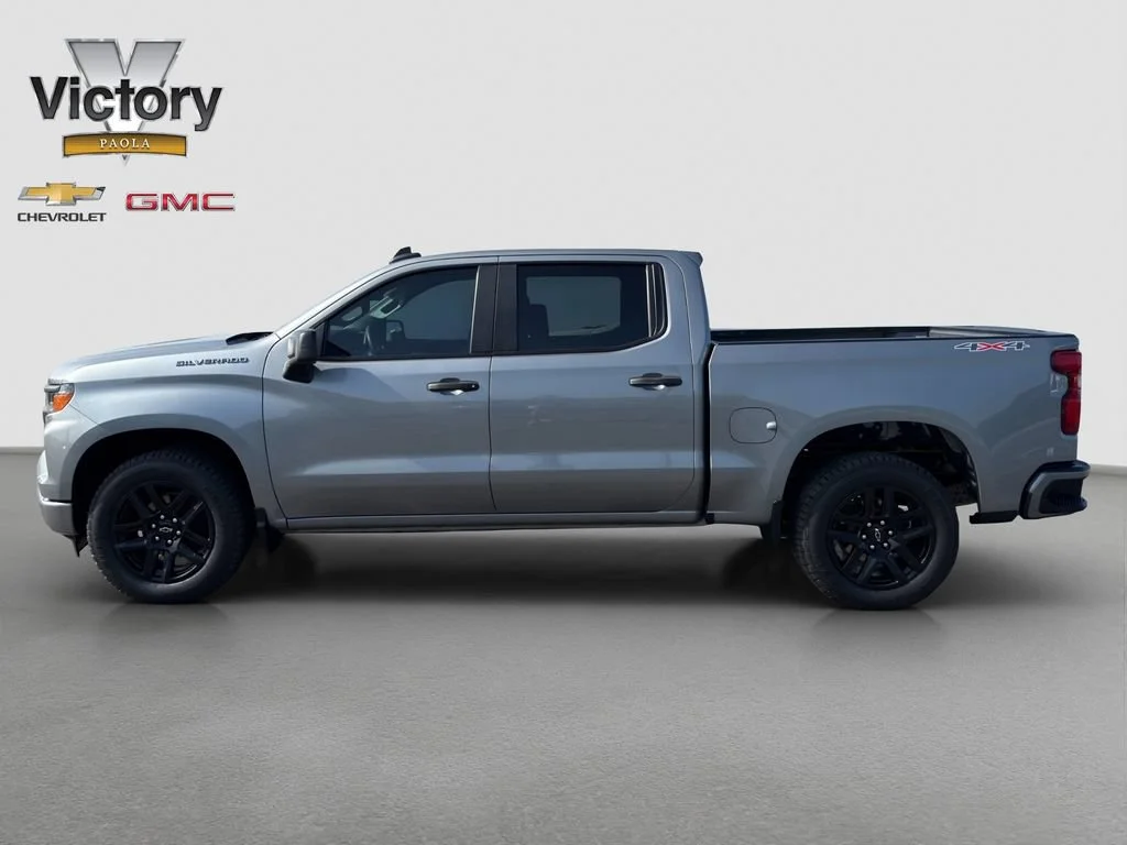 Used 2023 STERLING GRAY METALLIC Chevrolet Custom image 3