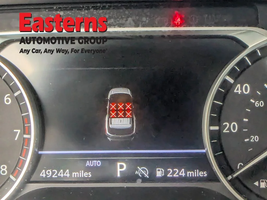 Used 2022 Gray Nissan SV image 36
