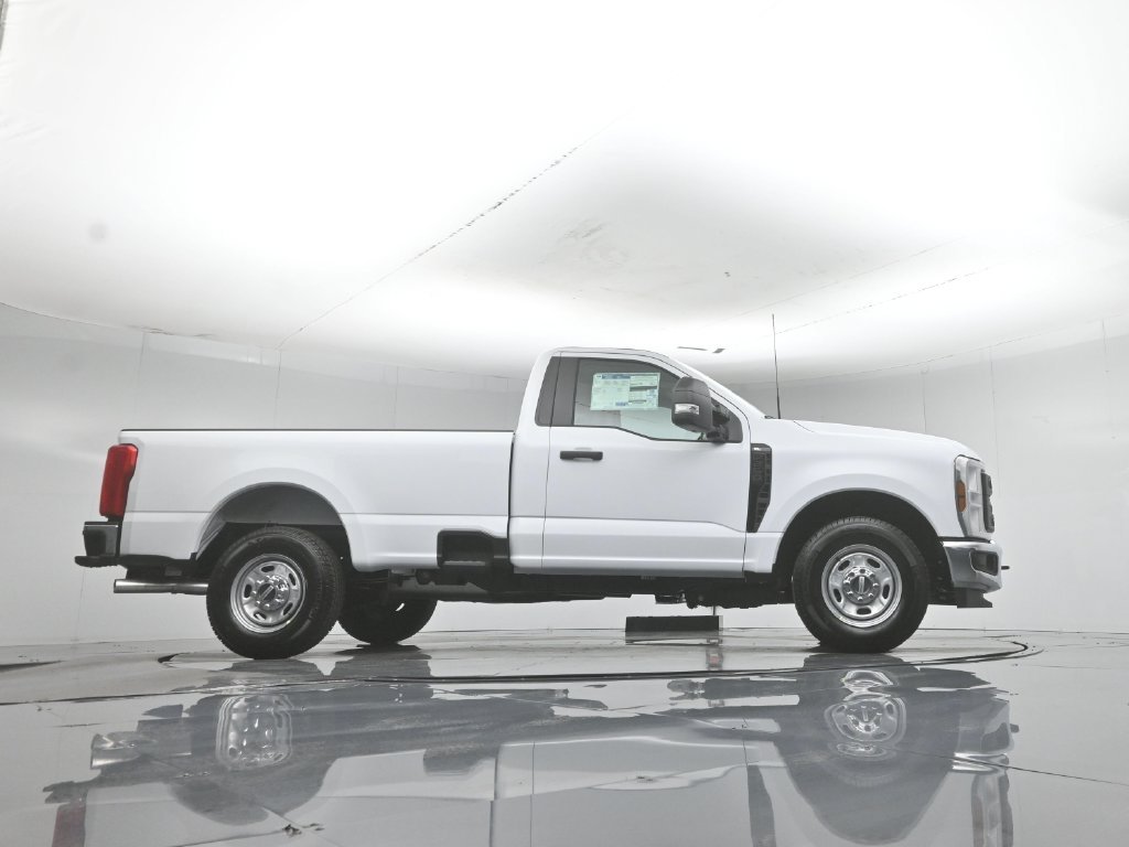 New 2027 Oxford White Ford XL image 42