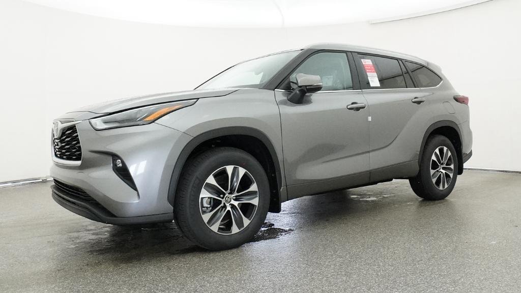 New 2026 Heavy Metal Toyota XLE image 12