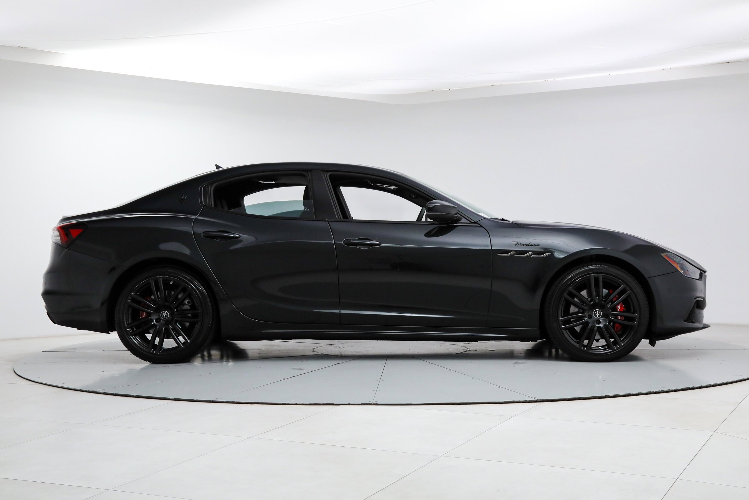 Used 2023 Black Maserati Modena image 6
