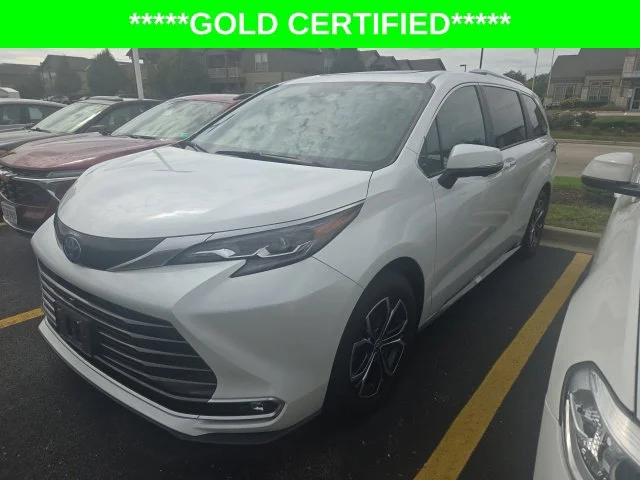 Used 2025 Beige Toyota Platinum image 3