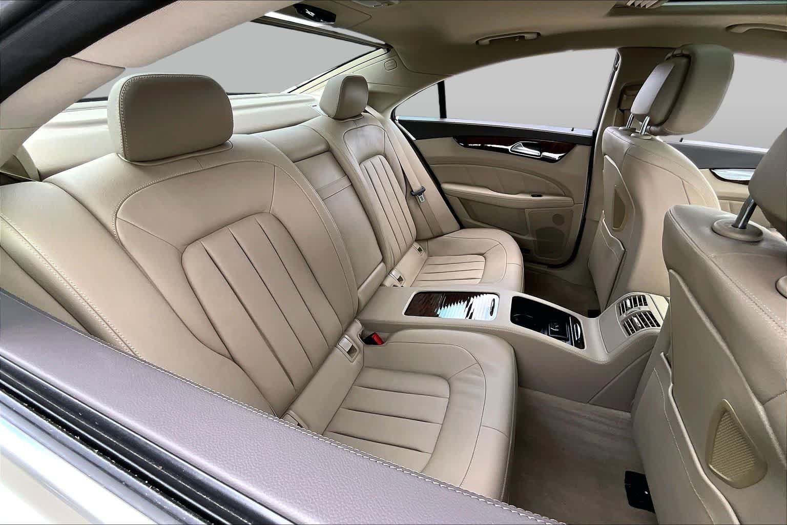 Used 2014 Diamond White Metallic Mercedes-Benz CLS 550 image 20
