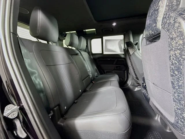 New 2026 Narvik Black Land Rover OCTA Black image 29