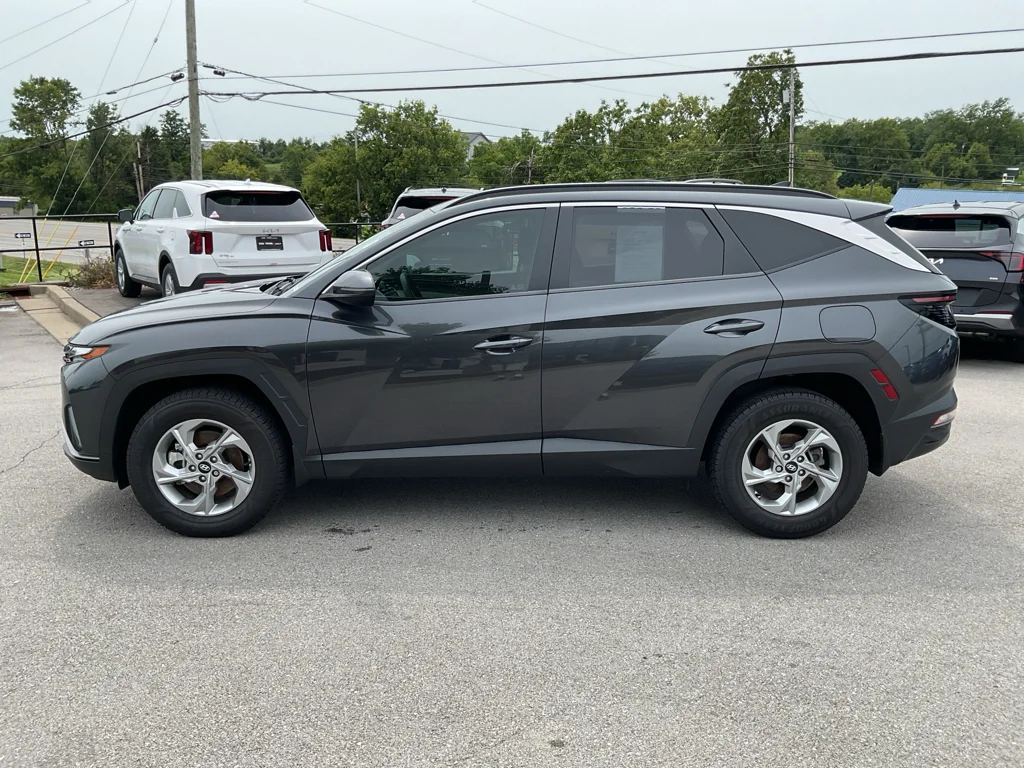 Used 2022 Portofino Gray Hyundai SEL image 6
