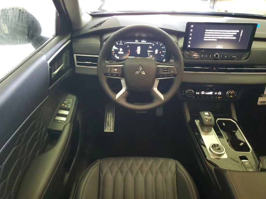 New 2026 Black Mitsubishi SEL image 16