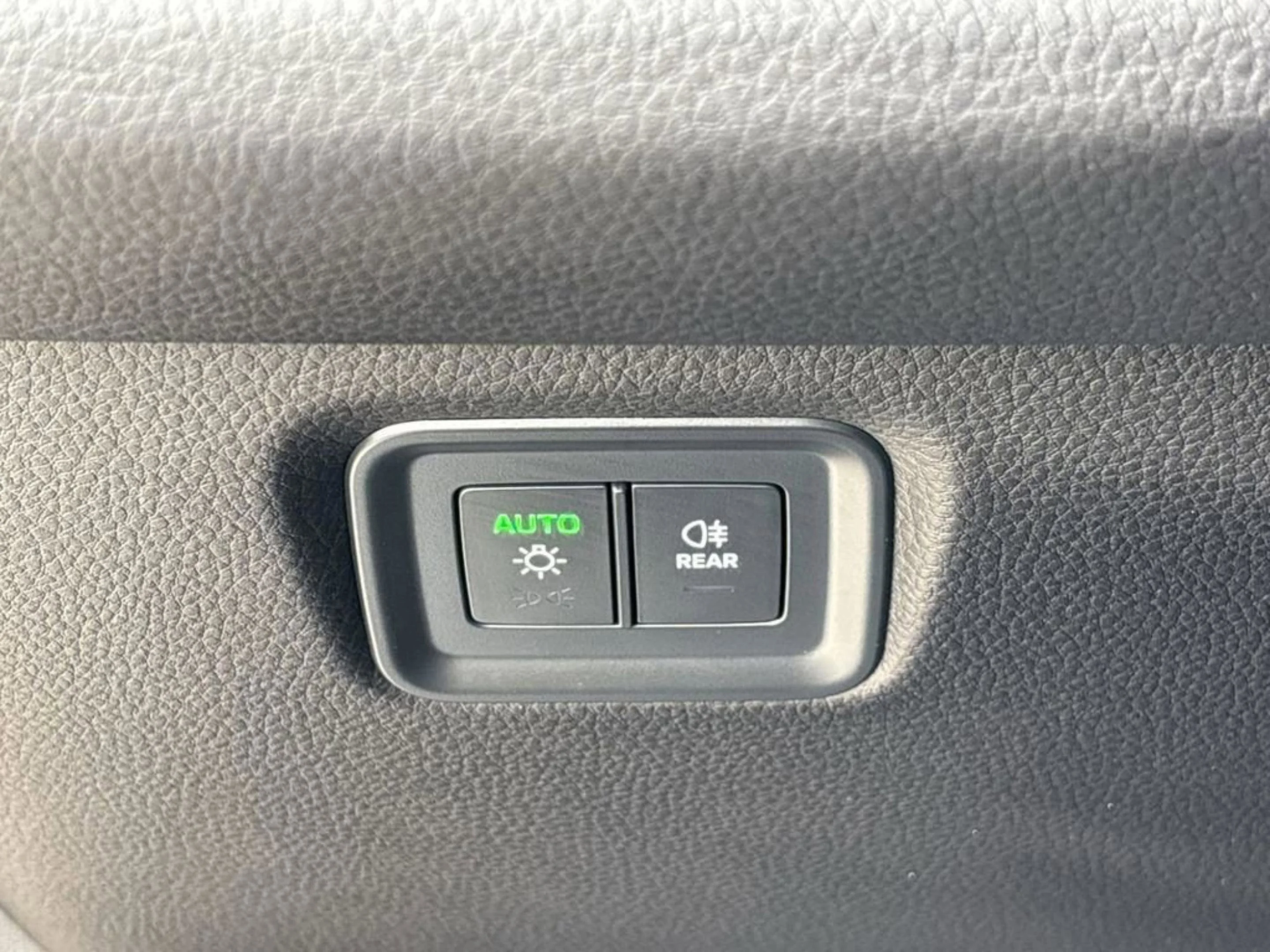 Used 2025 Black Porsche E-Hybrid image 25