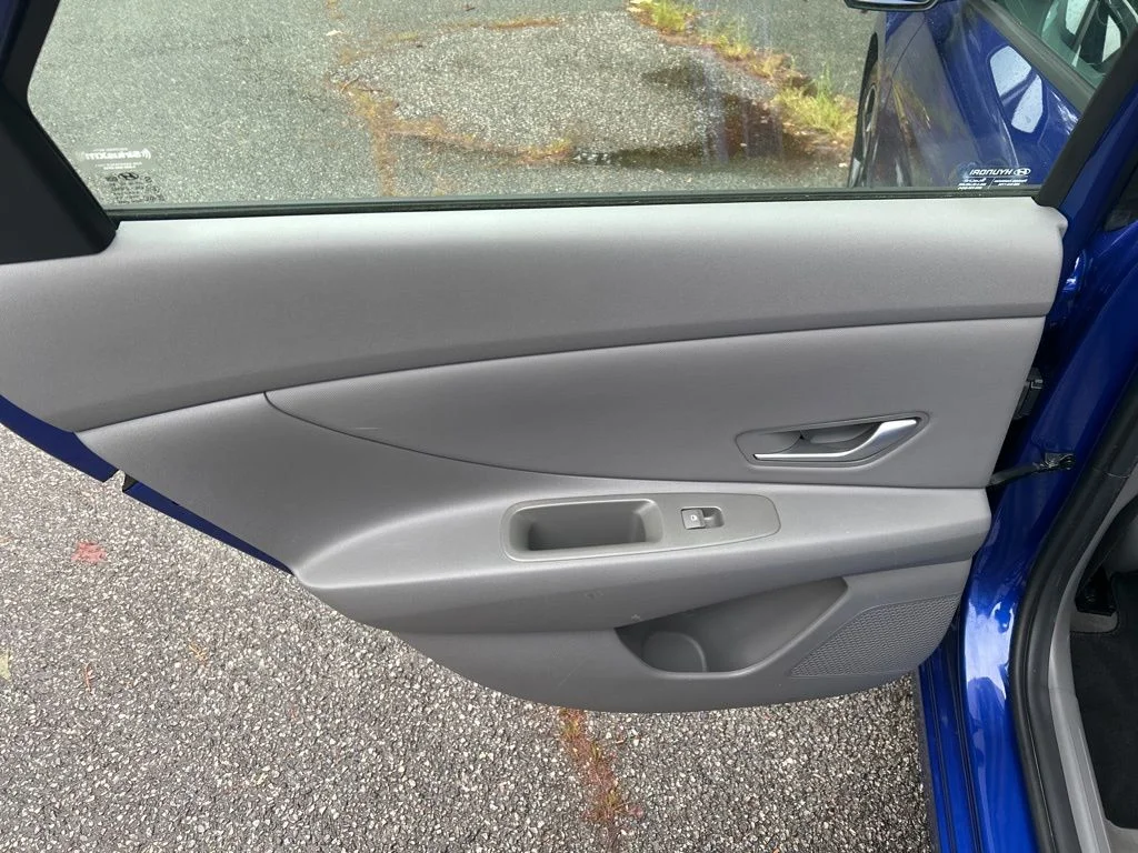 Used 2023 Blue Hyundai SEL image 24