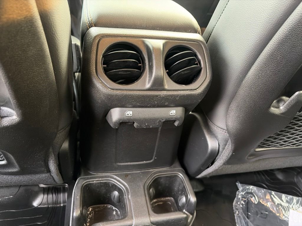 Certified Used 2025 Gray Jeep High Tide image 18