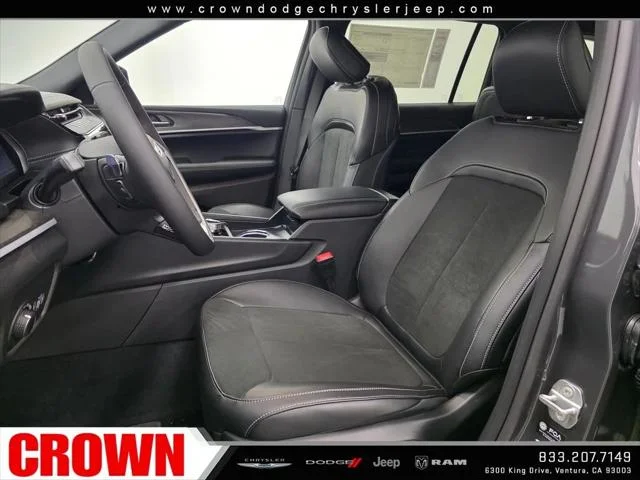 New 2026 Baltic Gray Metallic Clearcoat Jeep Laredo image 15