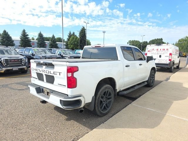Used 2023 White Chevrolet Custom image 4