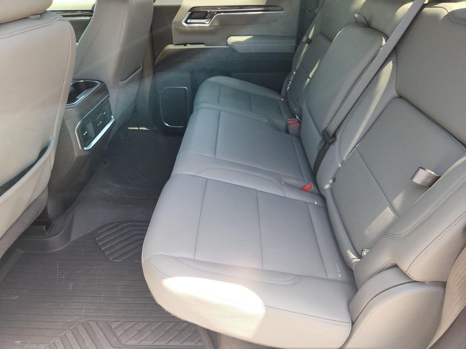 Used 2023 SUMMIT WHITE Chevrolet LTZ image 25