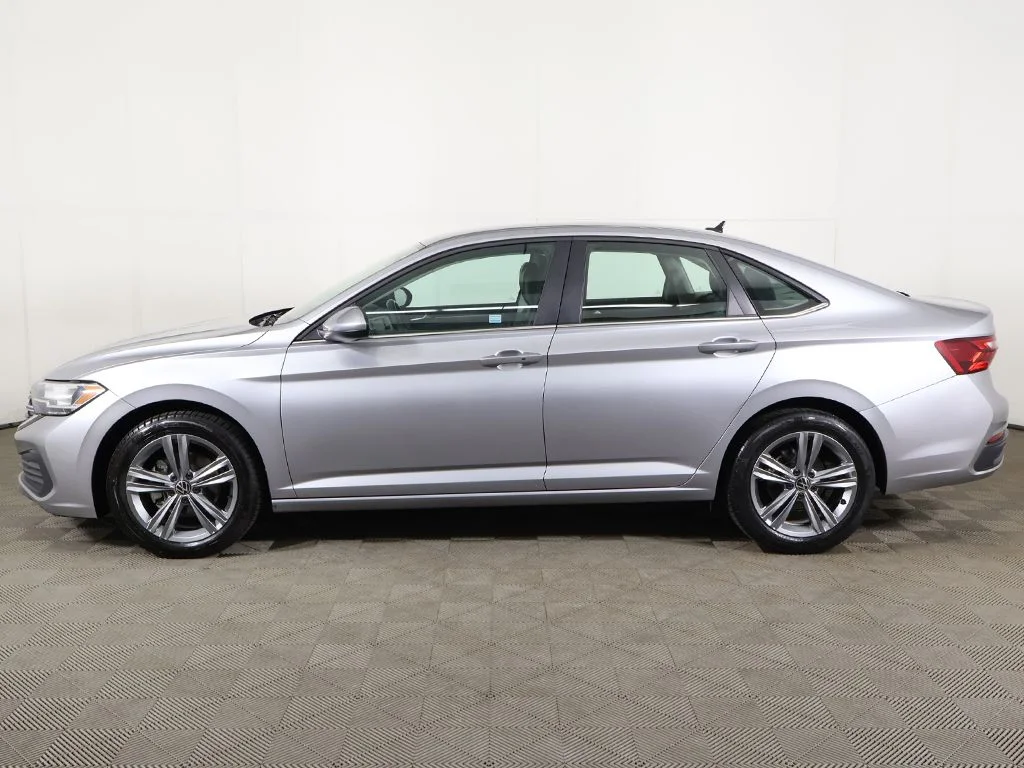 Used 2024 Pyrite Silver Metallic Volkswagen 1.5T SE image 16