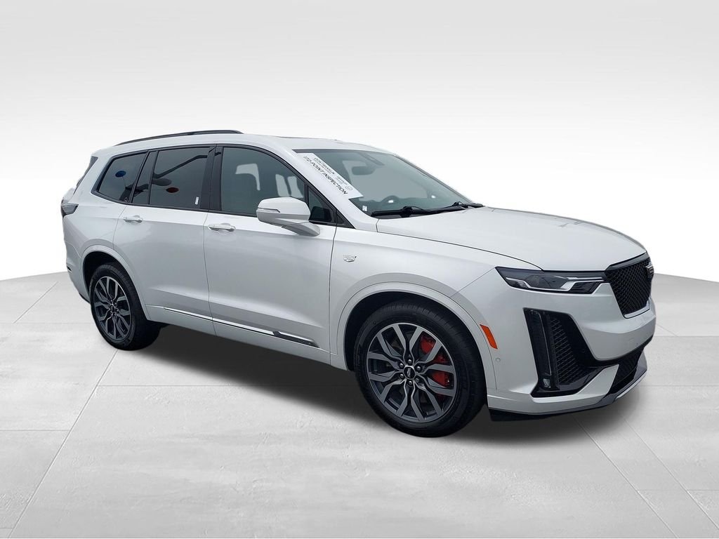 Used 2023 White Cadillac Sport image 7